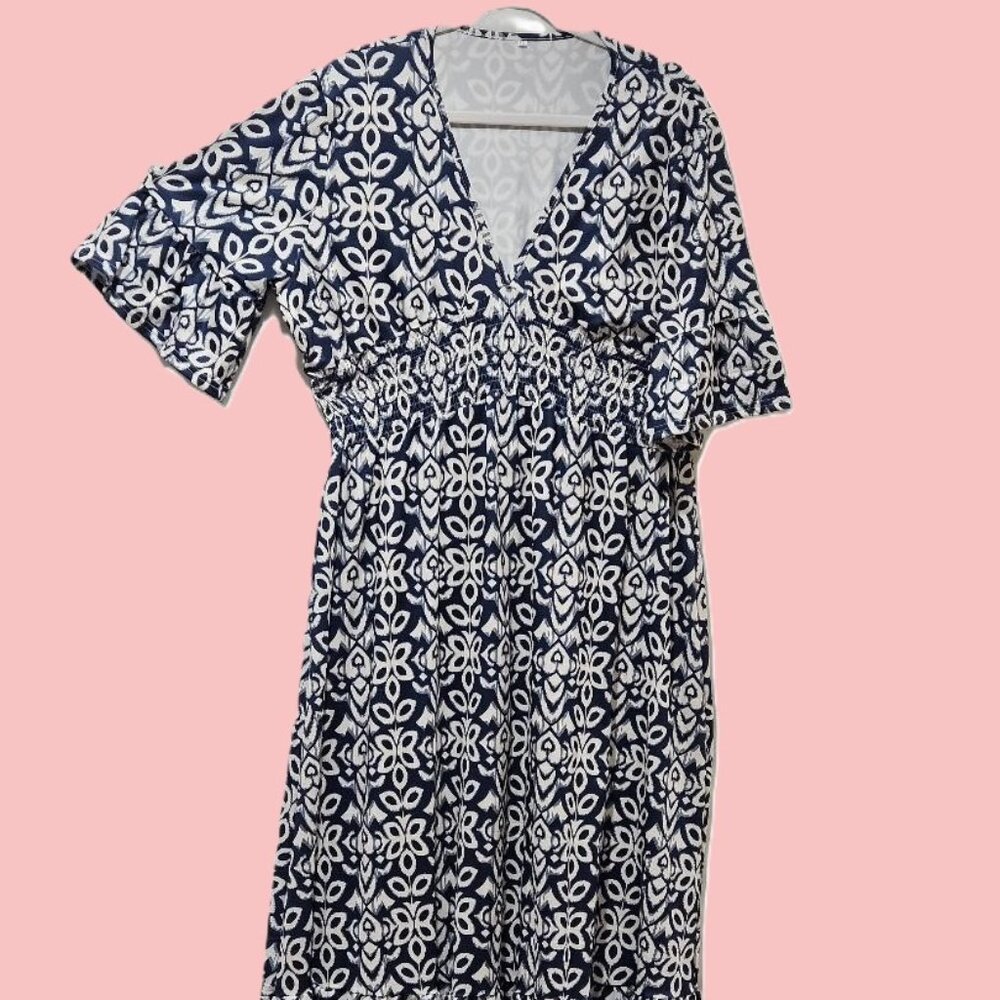 New BLUE & WHITE PRINT EMPIRE V-NECK MAXI DRESS   XXL  CRUISE RESORT TRAVEL